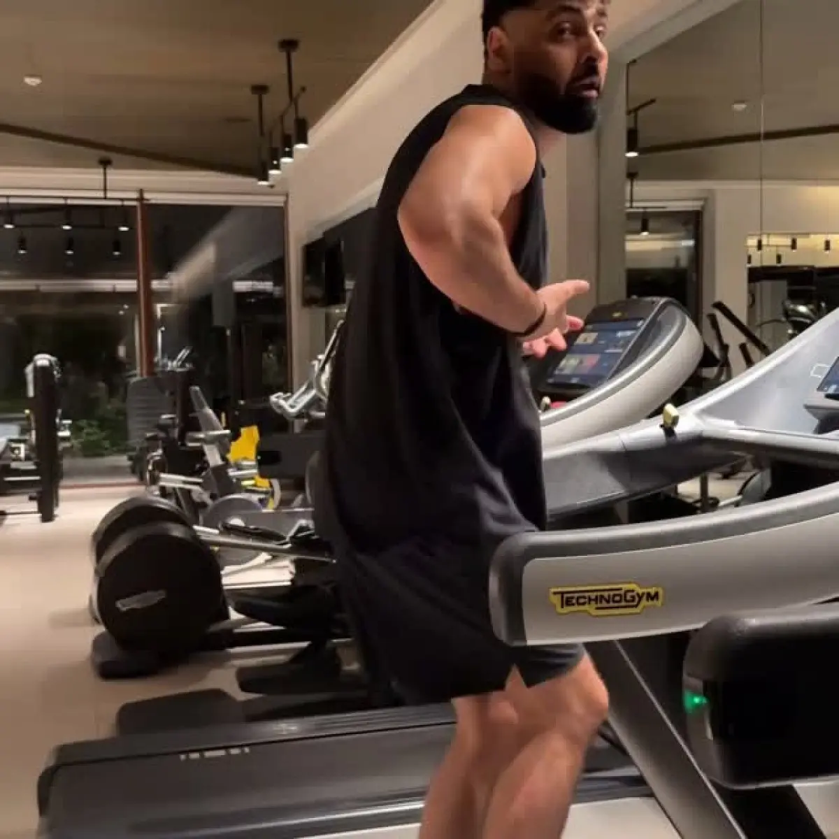 Badshah’s Gym Challenge: Master The Ghalib Walk Badshah challenges fitness enthusiasts with a witty spin on style, legs, and Ghalib walks