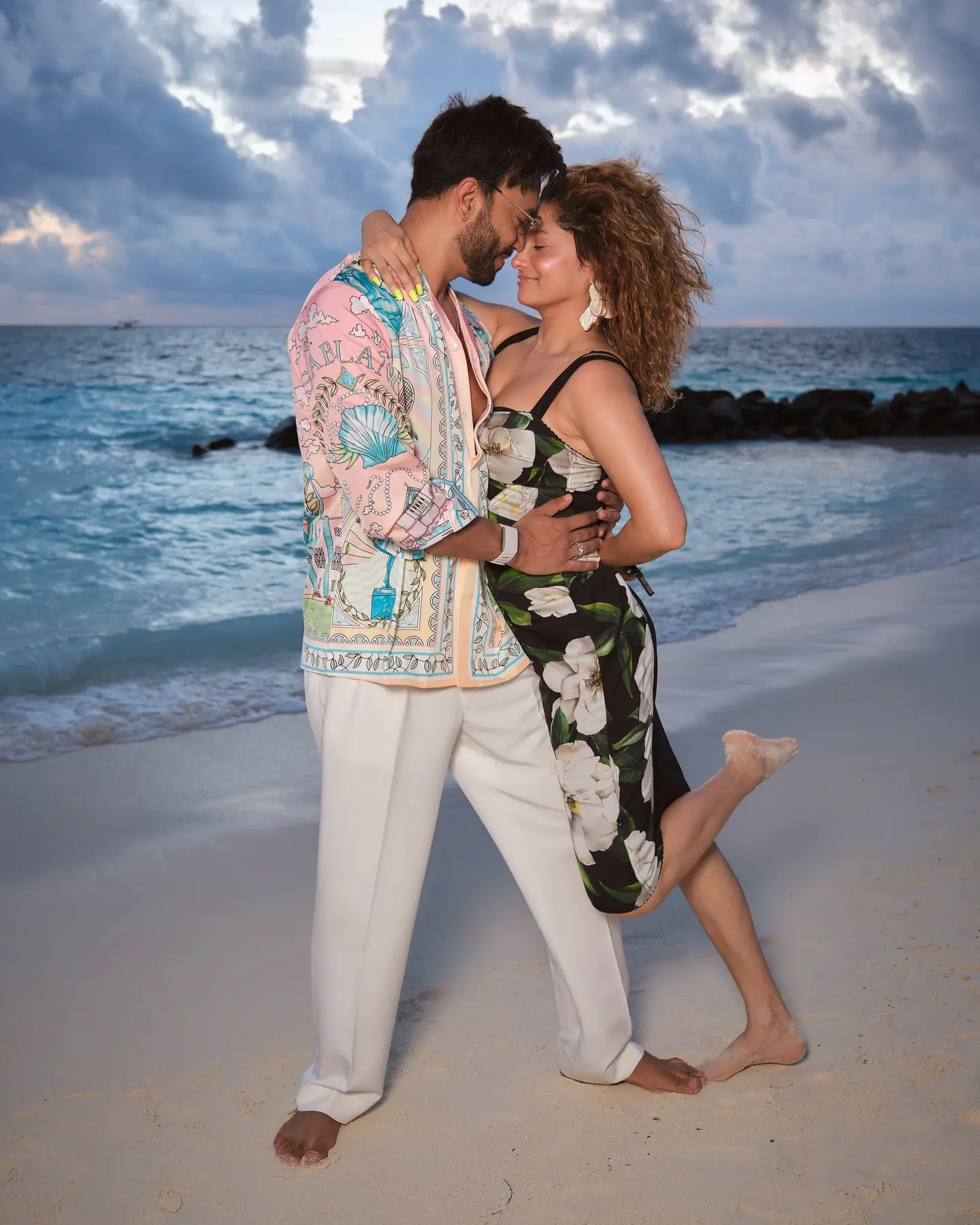Barefoot Escapade: Ankita Lokhande’s Beach Vacation Celebrity Ankita Lokhande stuns in barefoot beach bliss, blending love, leisure, and vacation mode.