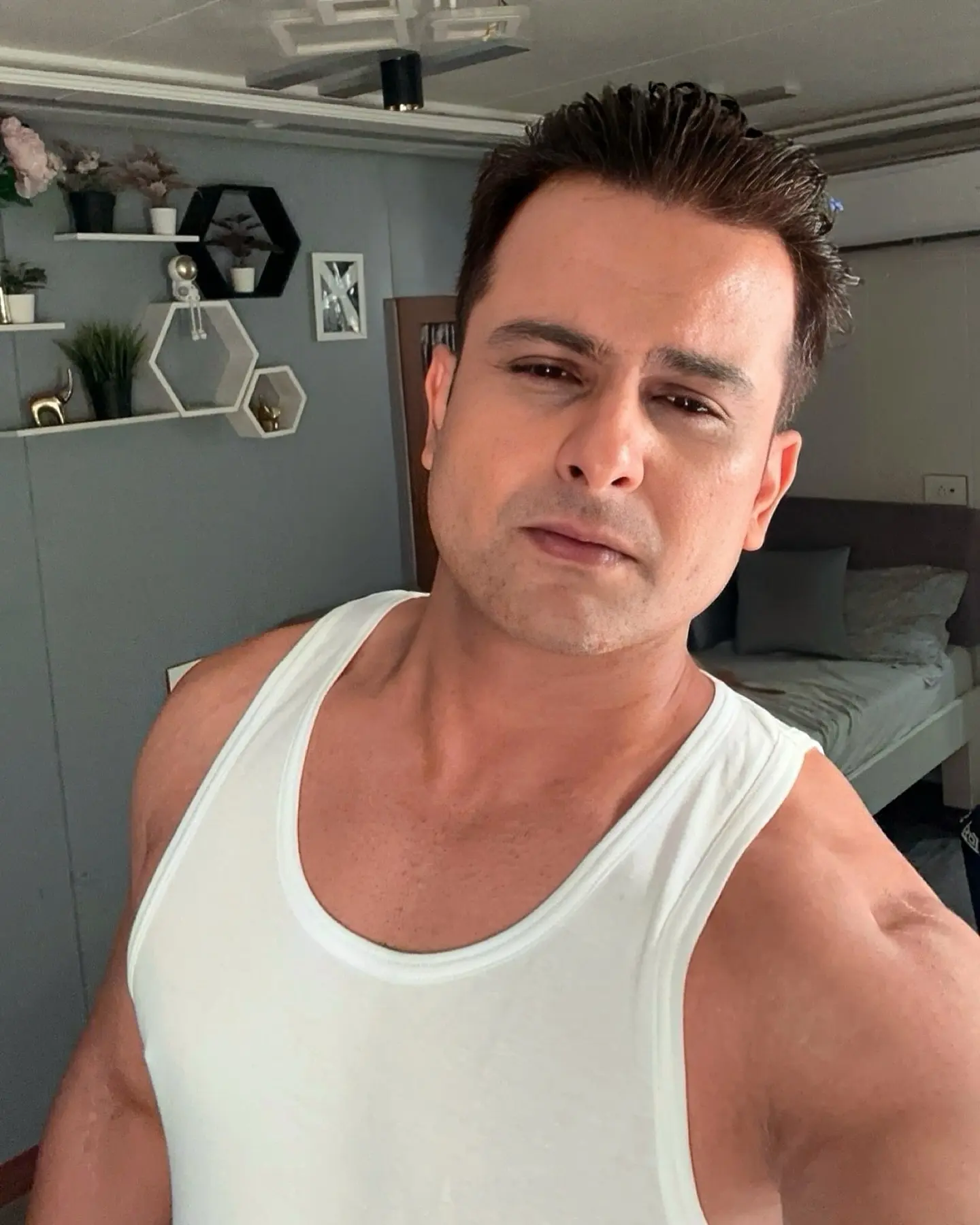 Behind The Scenes At Zee Cine Awards 2025 A candid glimpse into the set life of Dr. Sanket Bhosale, mixing cinematic charm and humor.