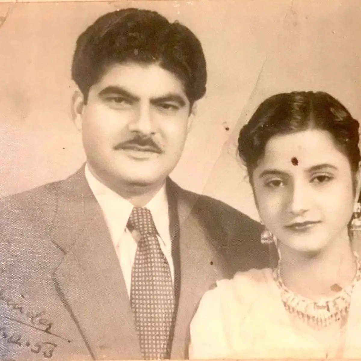 Boney Kapoor’s Vintage ‘Just Married’ Wedding Photo A rare peek at a 1953 ‘Just Married’ photo, blending nostalgia and classic Bollywood charm
