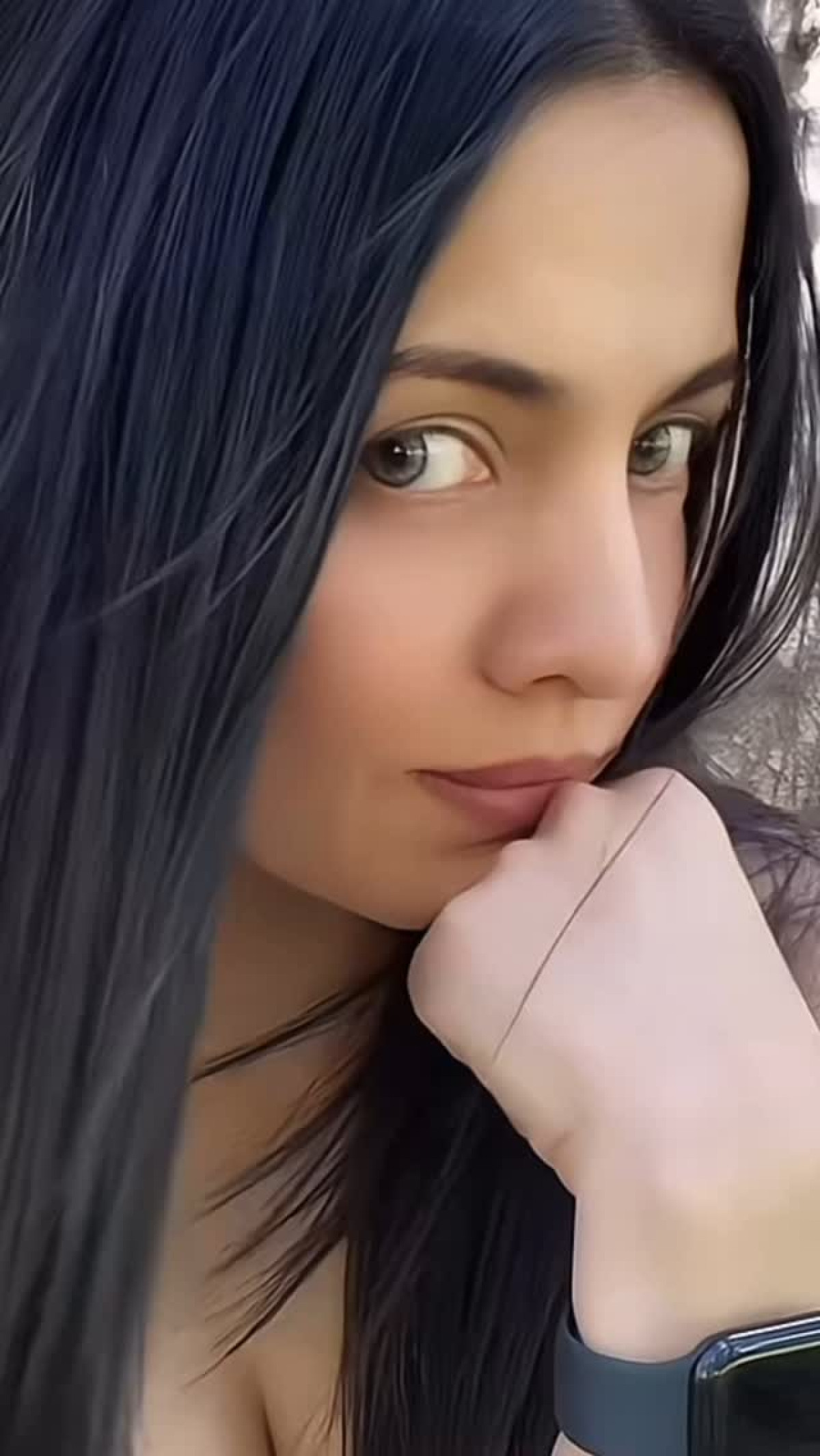 Celina Jaitly Embraces Healing Journey Through Life’s Challenges Celina Jaitly transforms pain into art through a resolute journey of healing and strength.