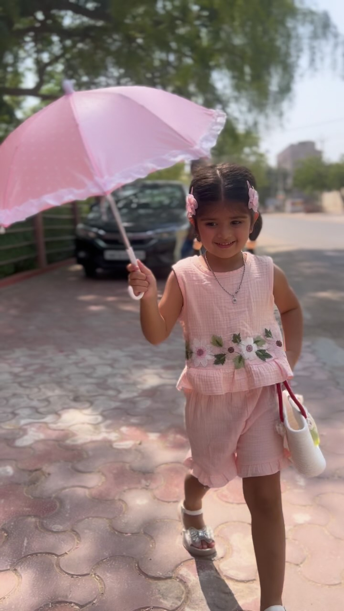 TV star captivates fans with an affectionate video celebrating her little kid!
