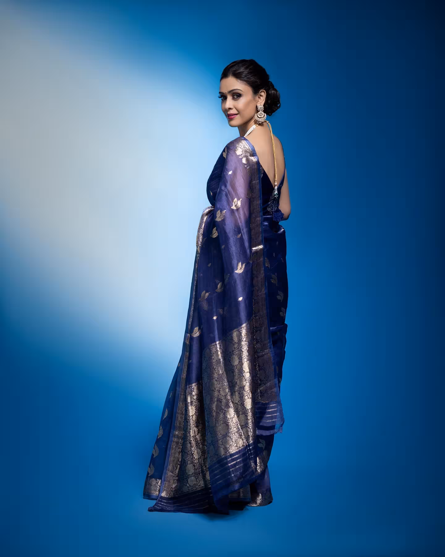 Chic Blue Saree Look Captivates Onlookers Modern twist meets timeless tradition in Hrishitaa Bhatt's chic saree style look -Refined!