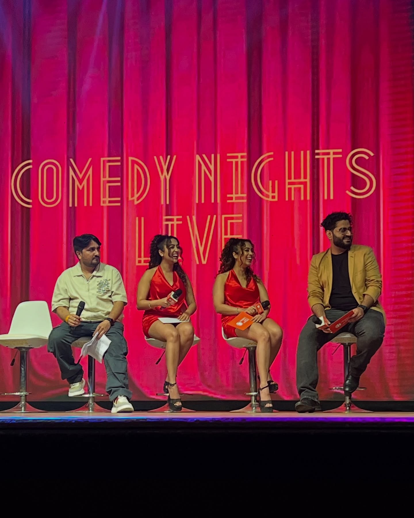 Chinki Minki Dazzles in Spicy Scarlet at Kolkata Show