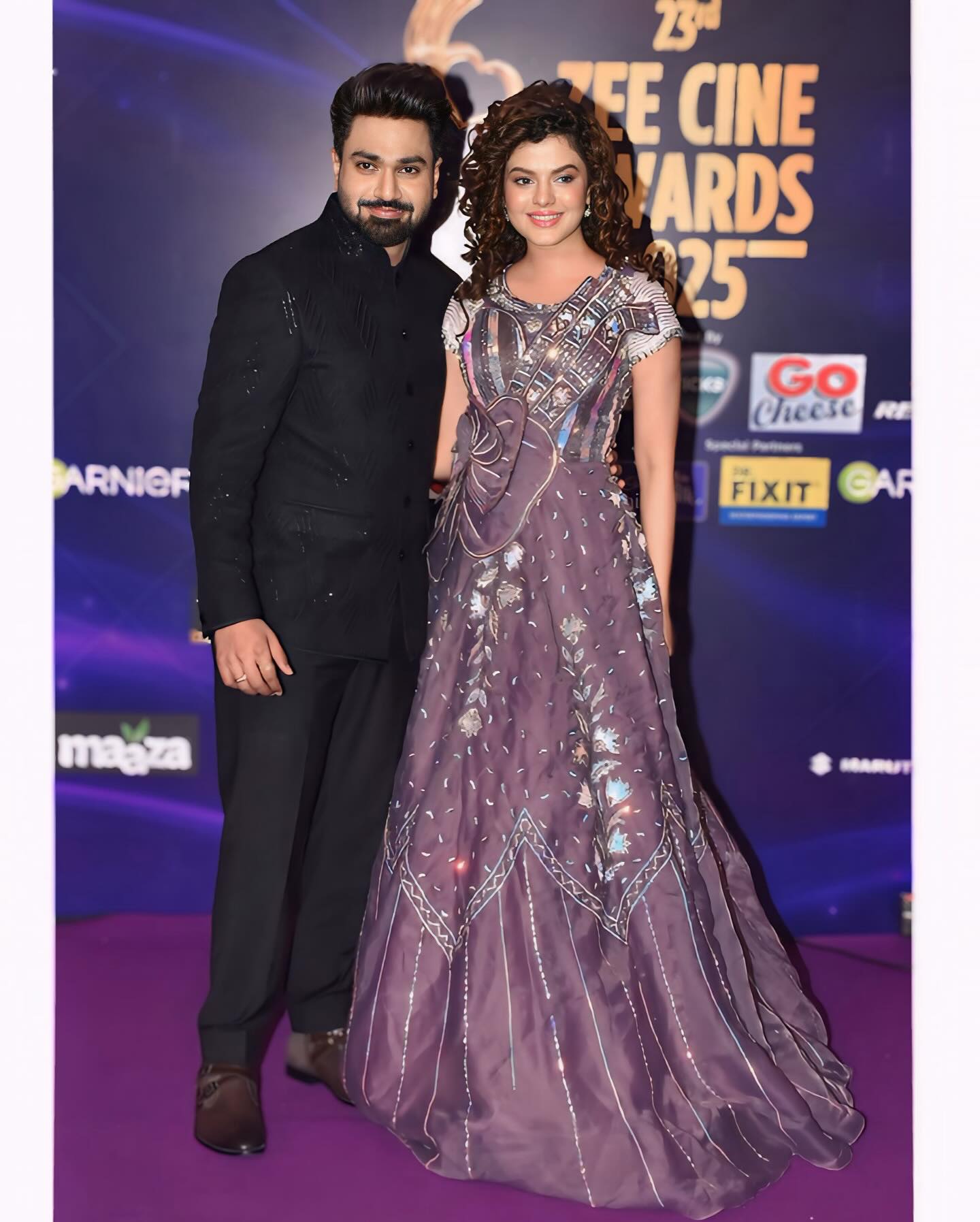 Couple’s Red Carpet Debut At Zee Cine Awards