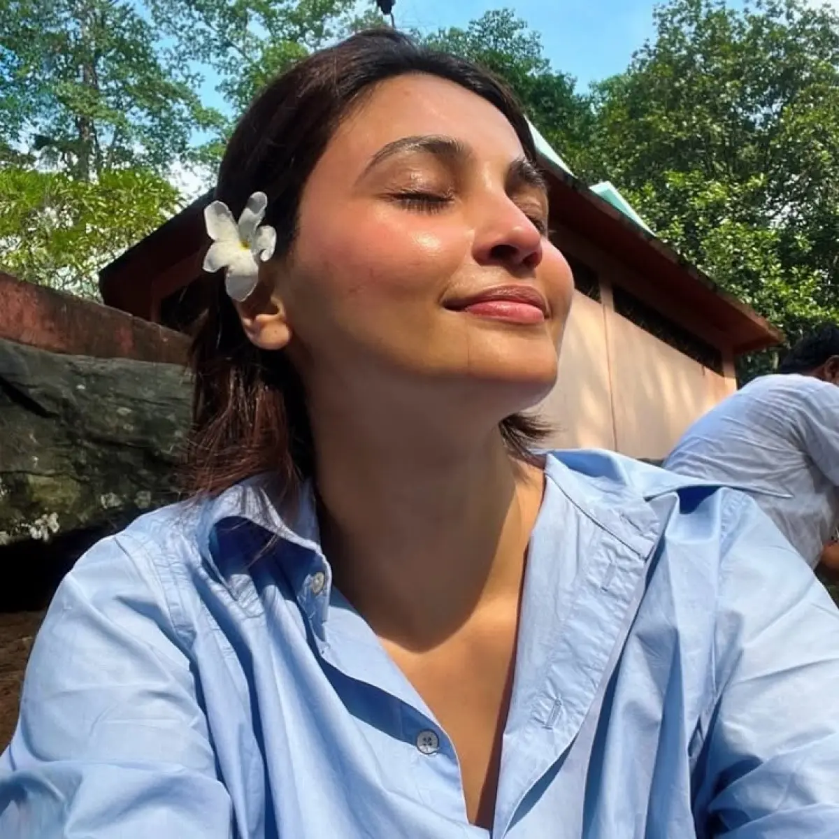 Daisy Shah Embraces Natural Vibes With Floral Mood Daisy Shah basks in sunlight among blooms, exuding soulful radiance and pure charm always.