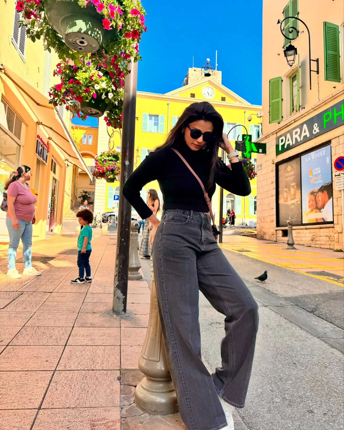 Daisy Shah Serves Noir In France