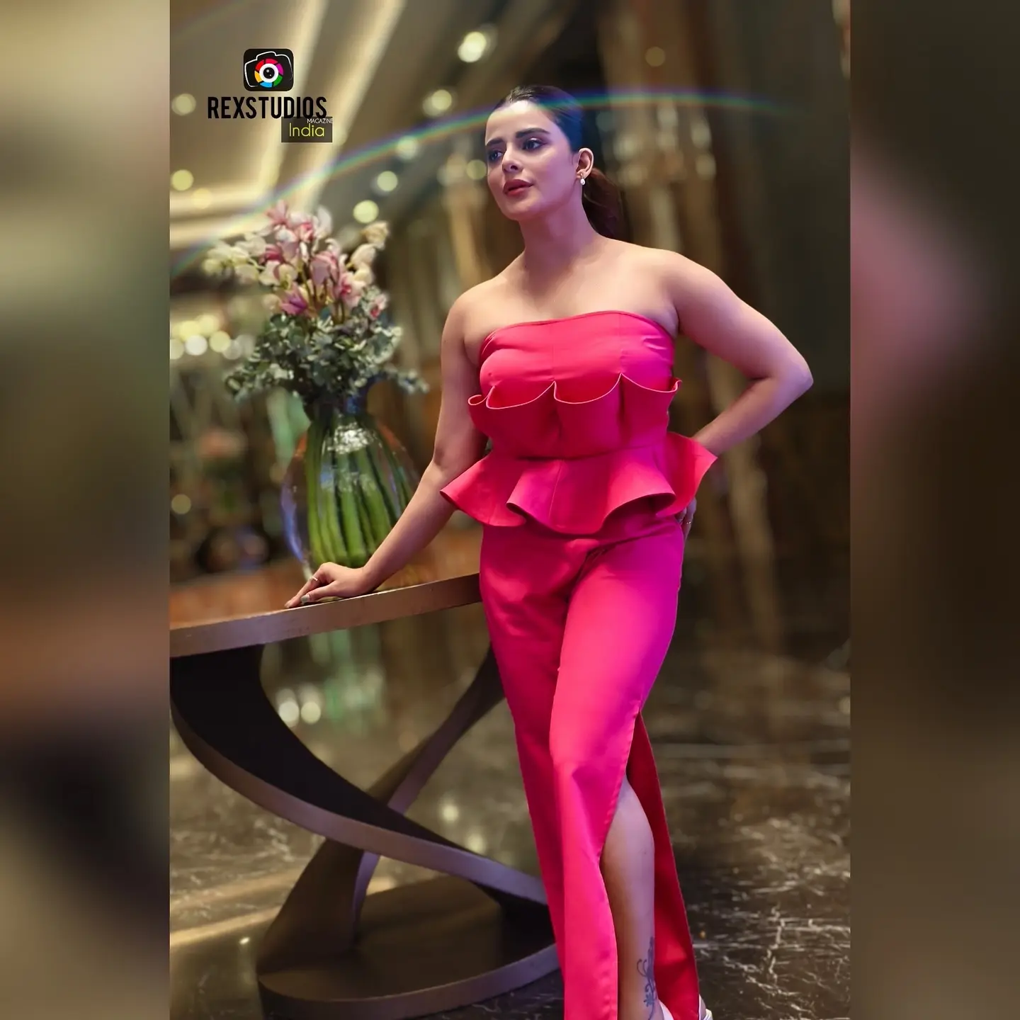Darshoo OTT Launch Day Lights Up Kolkata Artistry shone as Rupshha Mukkapaday with Babanislam, Bhumii sparked a bold new style now.