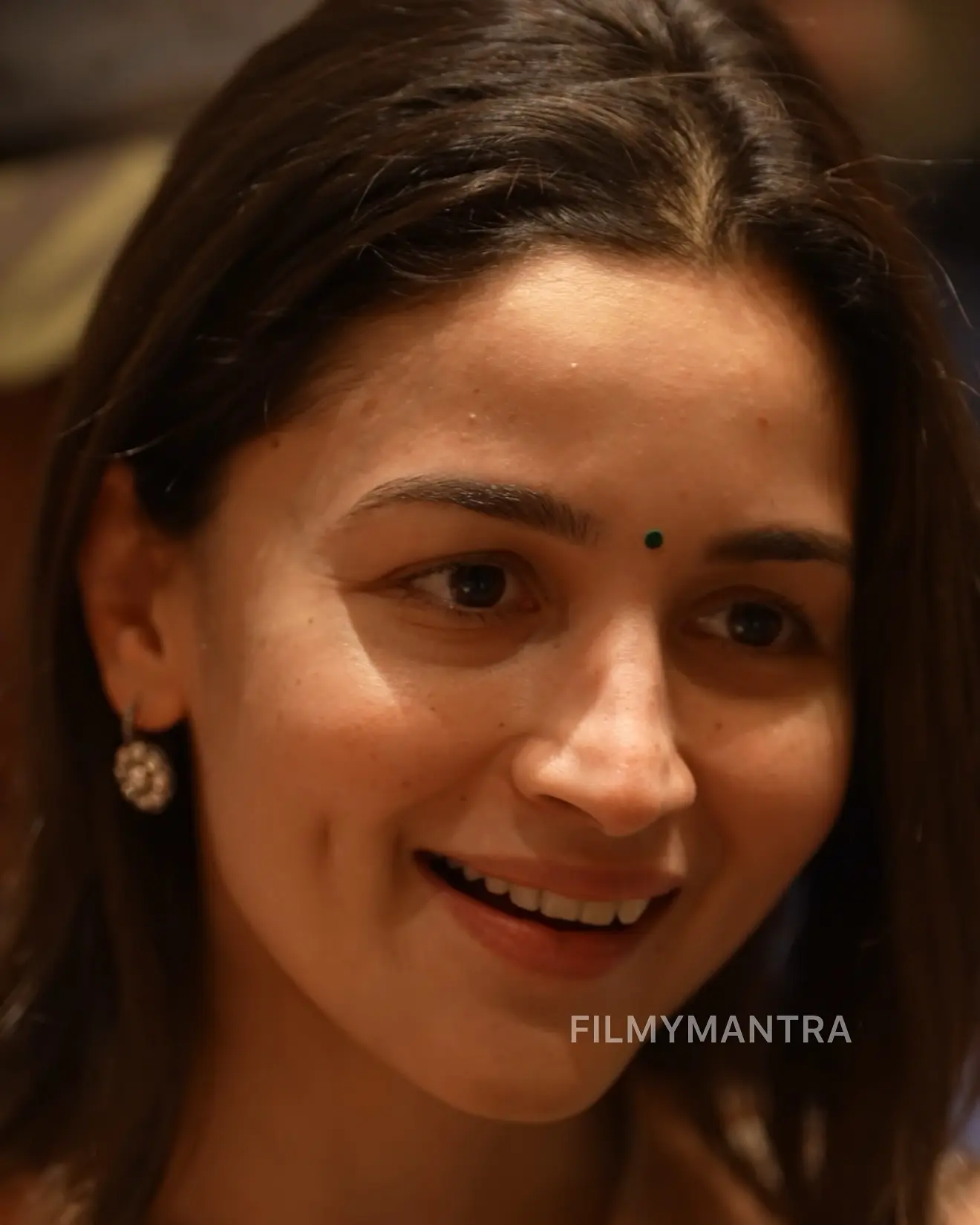 Desi Look Captivates Bollywood Fans