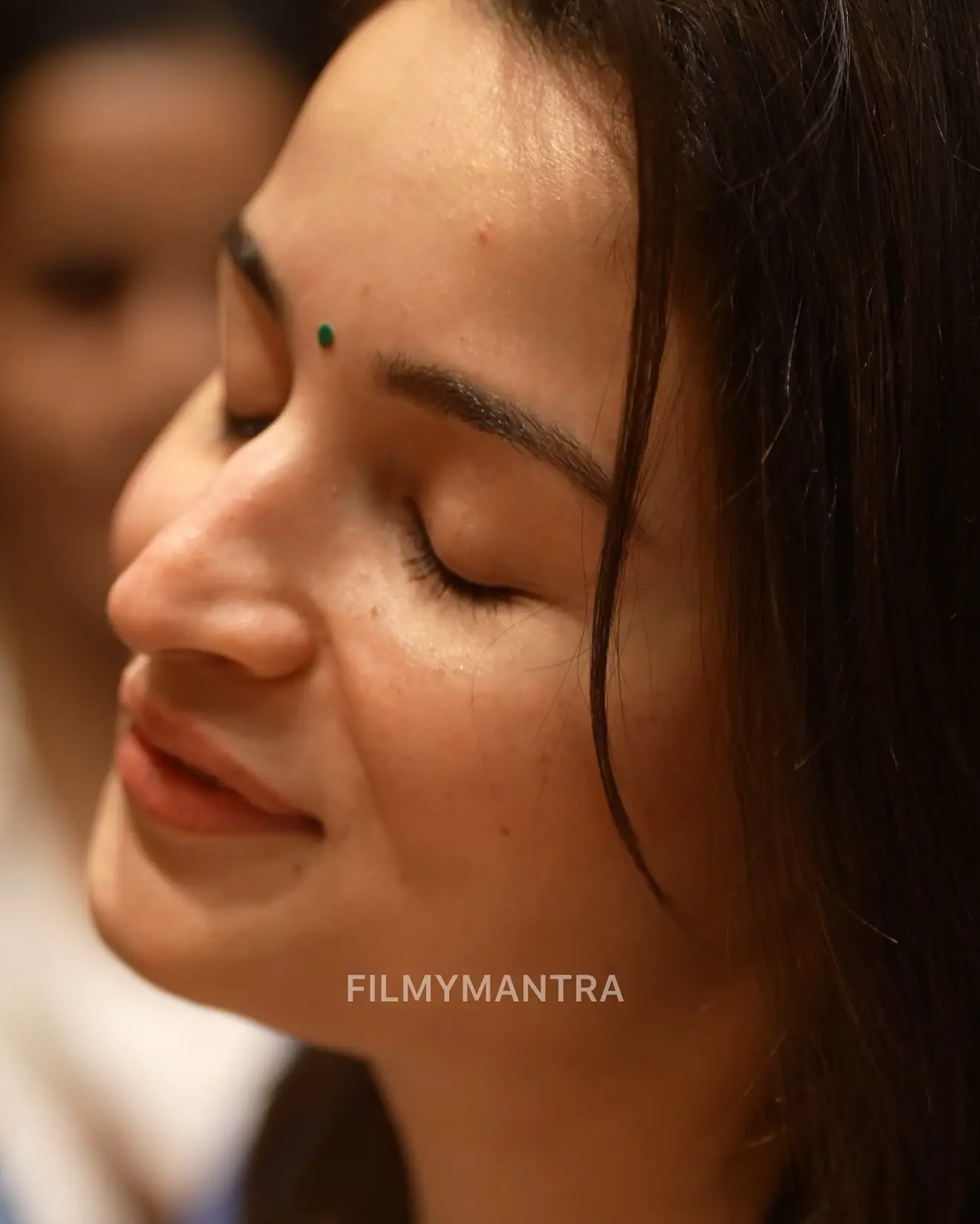 Desi Look Captivates Bollywood Fans