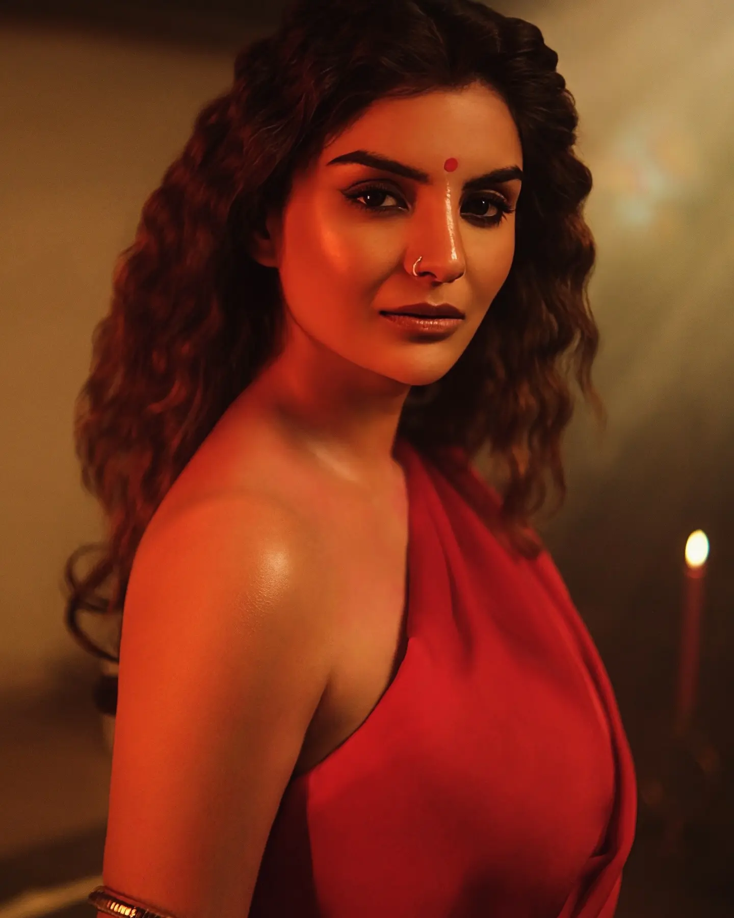 Devi Essence: Anveshi Jain Redefines Glamour Anveshi Jain exudes divine elegance with effortlessly redefining glamour and grace every day.