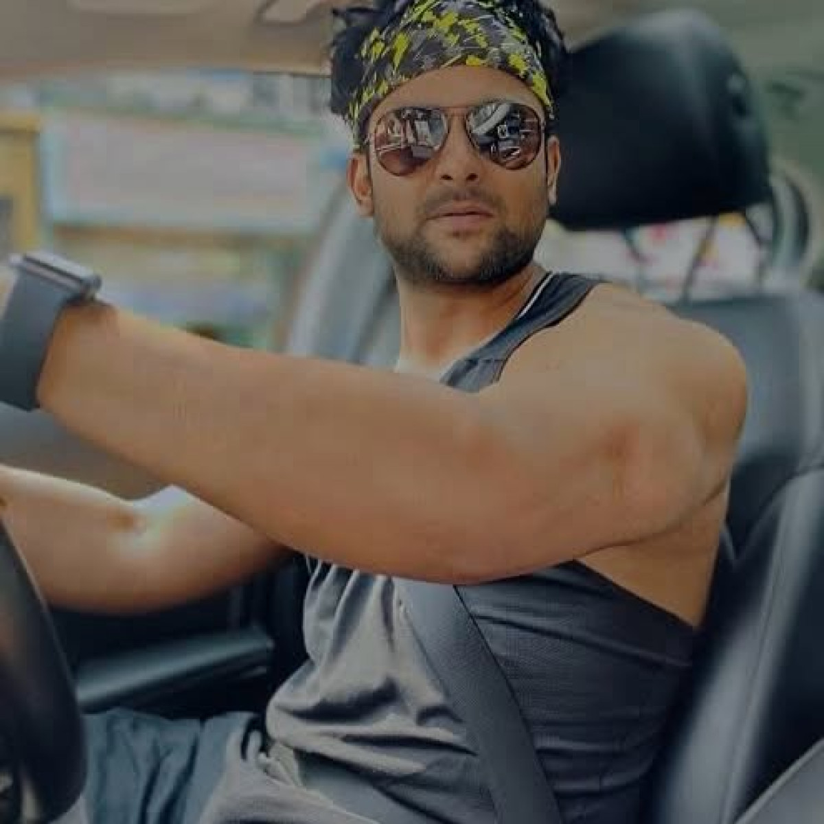 Dr. Sanket Bhosale: No-Drama Life And Fitness Wisdom Embracing health, discipline, and positive vibes as Dr. Sanket Bhosale champions gym life.