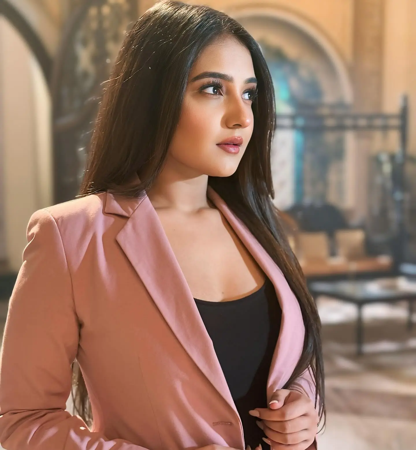 Edgy Elegance: Akshita Mudgal's Latest Look