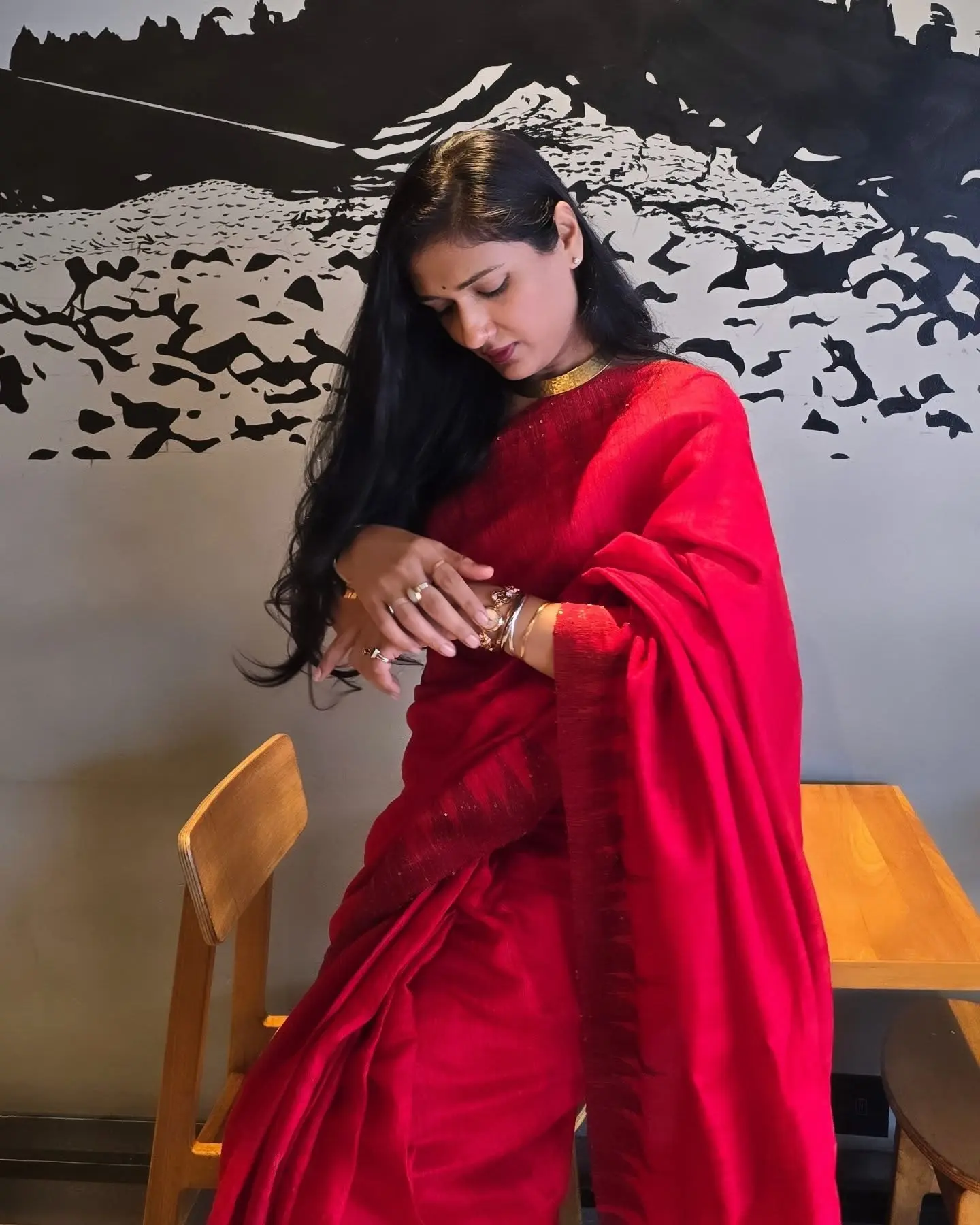 Eesha Agarwal Captivates With Saree Poetry