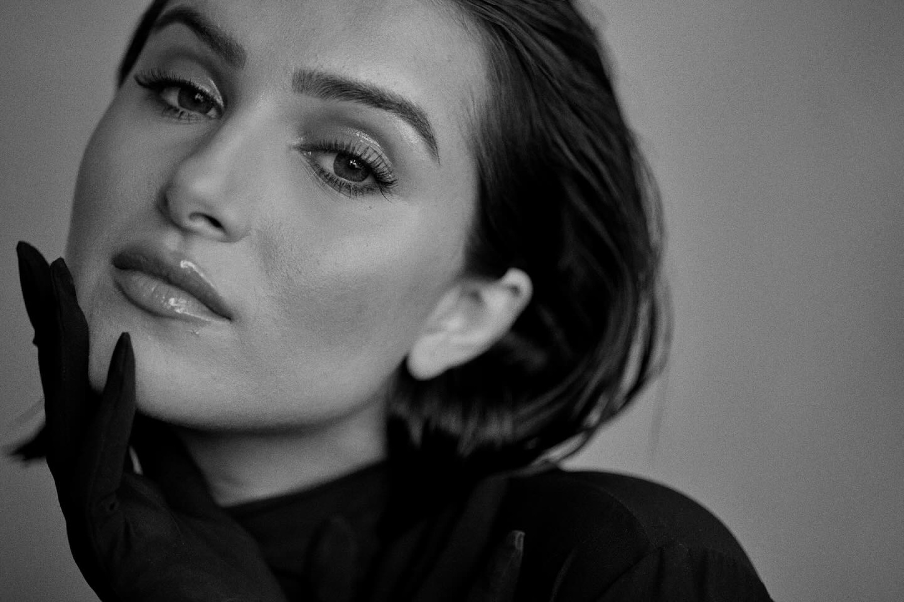 Elegant Afternoons With Tara Sutaria A relaxed, stylish afternoon vibe captured by Tara in a series of candid moments Iconic!!