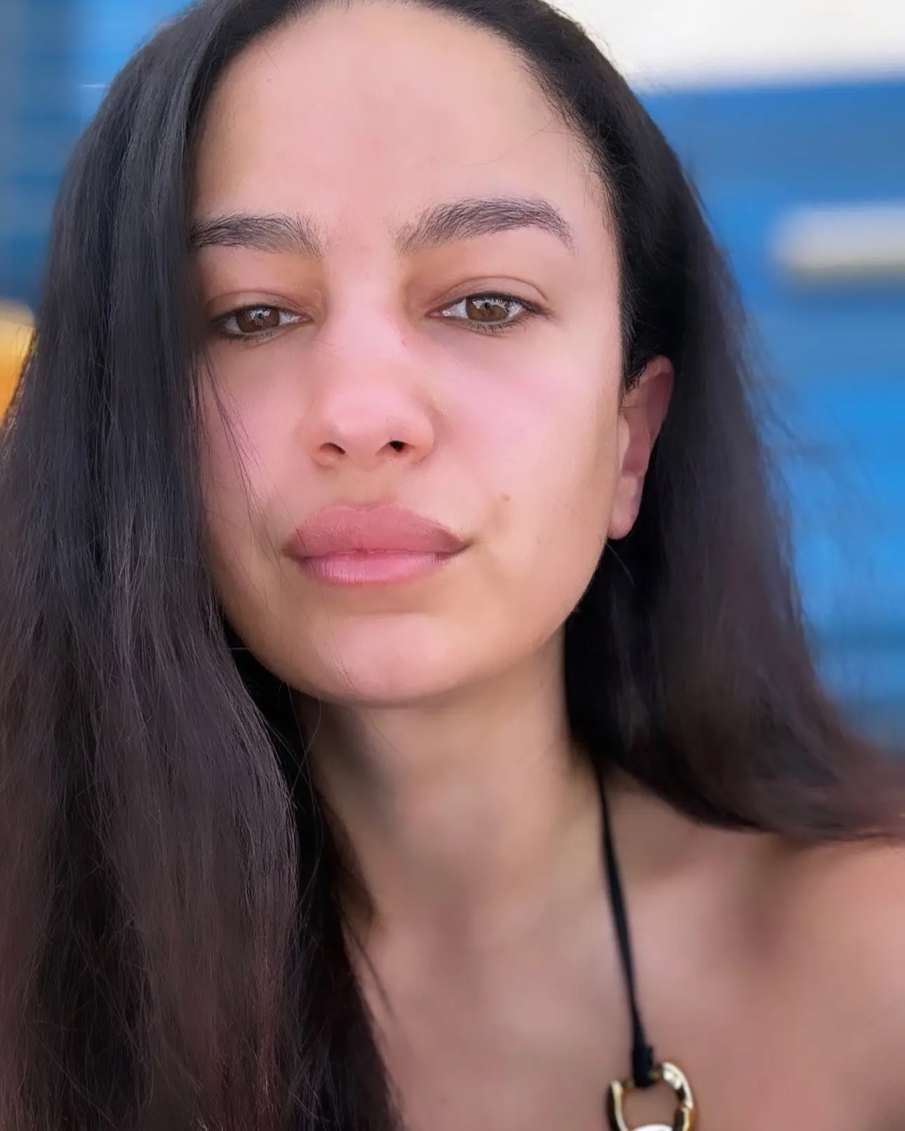Elena Fernandes Radiates Poolside Confidence