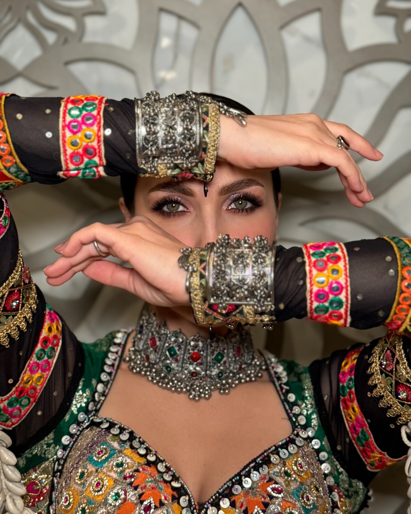 Bollywood Beats Meet Mumbai Magic as Elli Avram Brings Home Devdas Charm Live.