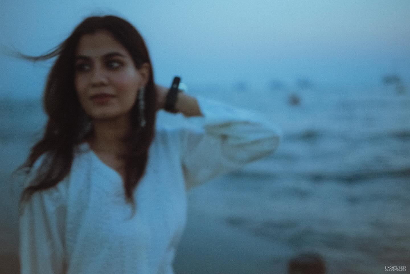 Evening Elegance: Shreya Dhanwanthary Captures Artistry