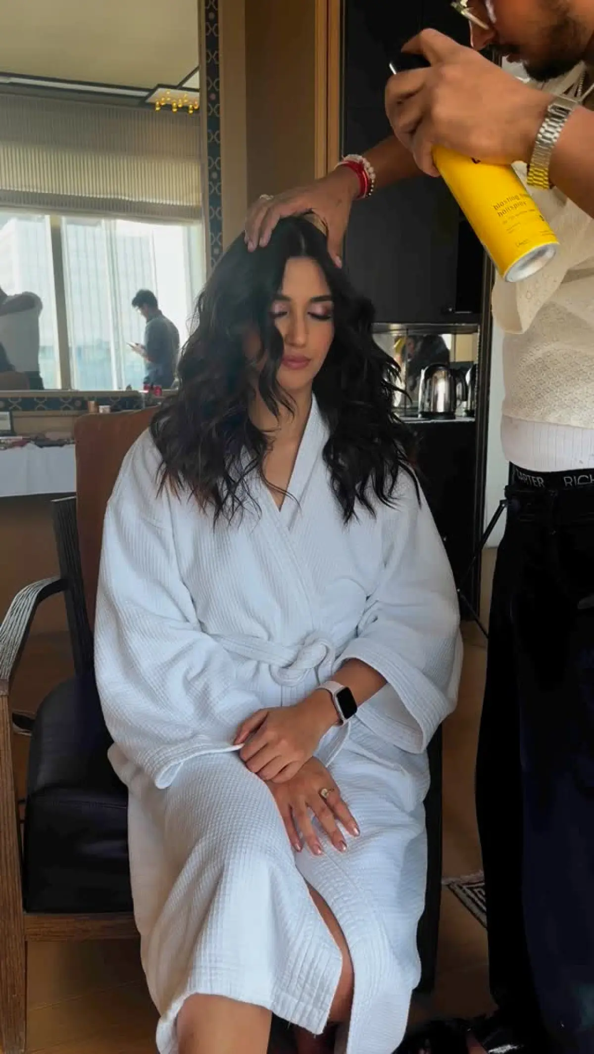 Face Icing and Hair Flipping: Nikita Dutta’s Refreshing Ritual Nikita Dutta shows her quirky style with face icing and hair flipping to uplift her day!!