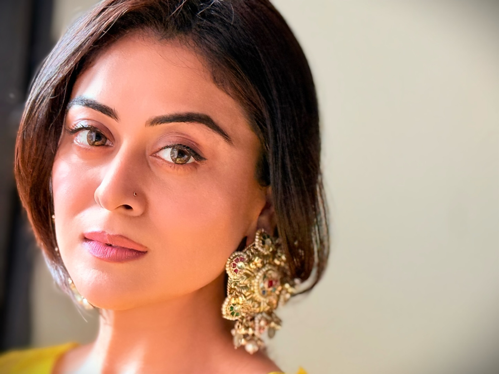 Falaq Naazz Radiates Style and New Beginnings Fashion-forward and poised, Falaq Naazz stuns fans with vibrant style and bold moves now!!