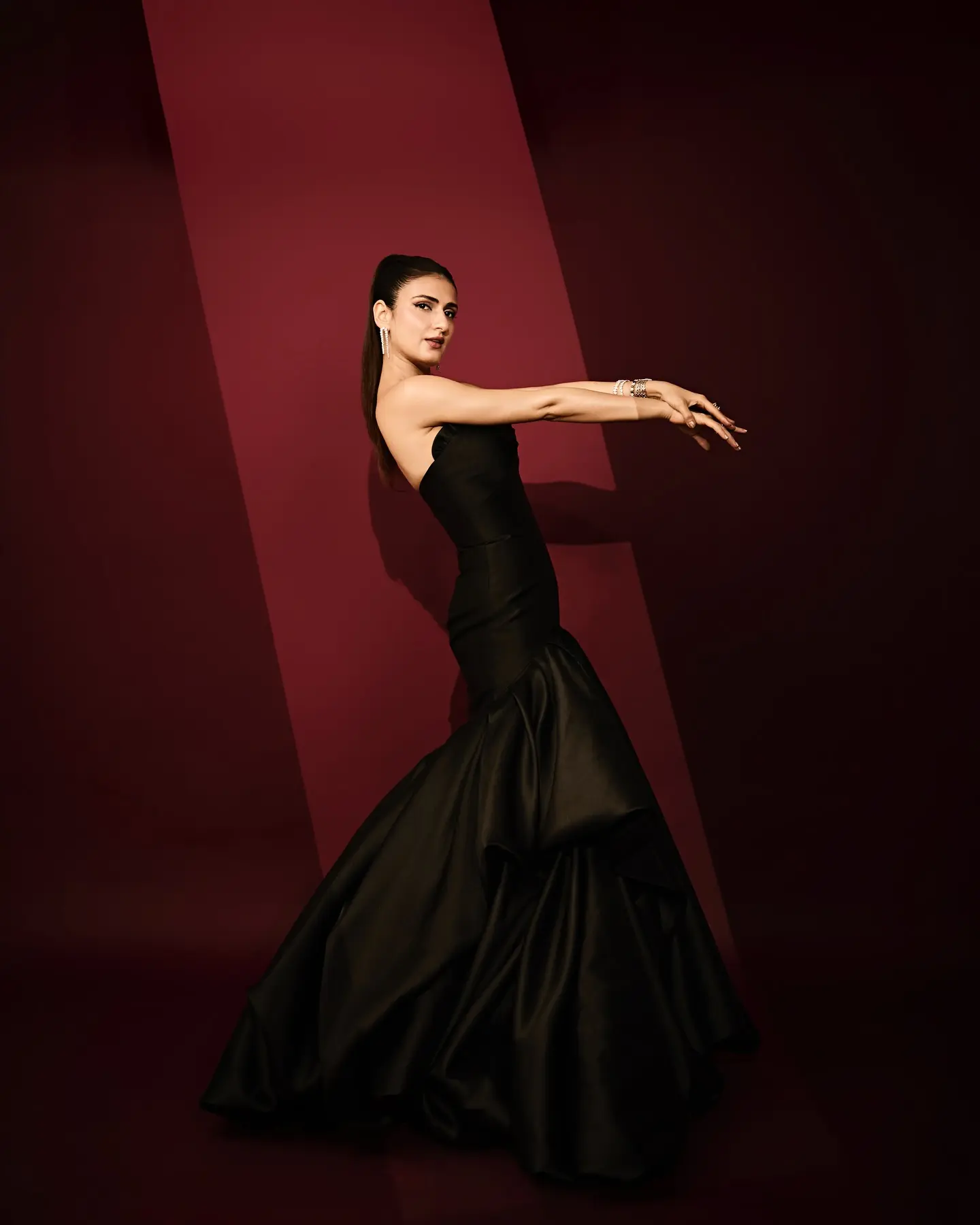 Fatima Sana Shaikh’s Photo Frenzy The actress lets loose behind the lens.
