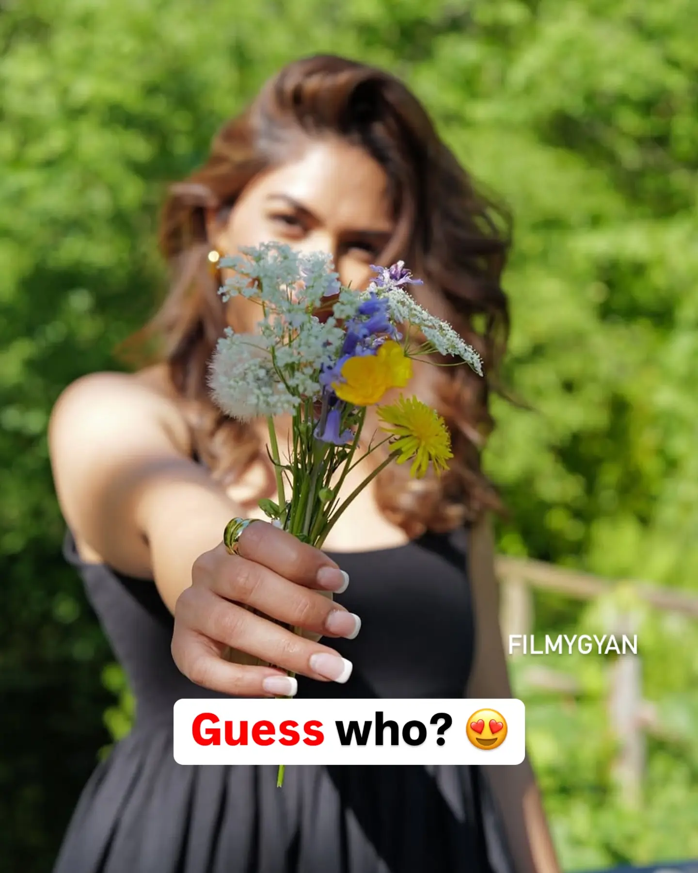 Filmy Gyan Unveils Stunning Beauty Snapshot Filmy Gyan shares a captivating portrait that sparks playful guesses among film enthusiasts.