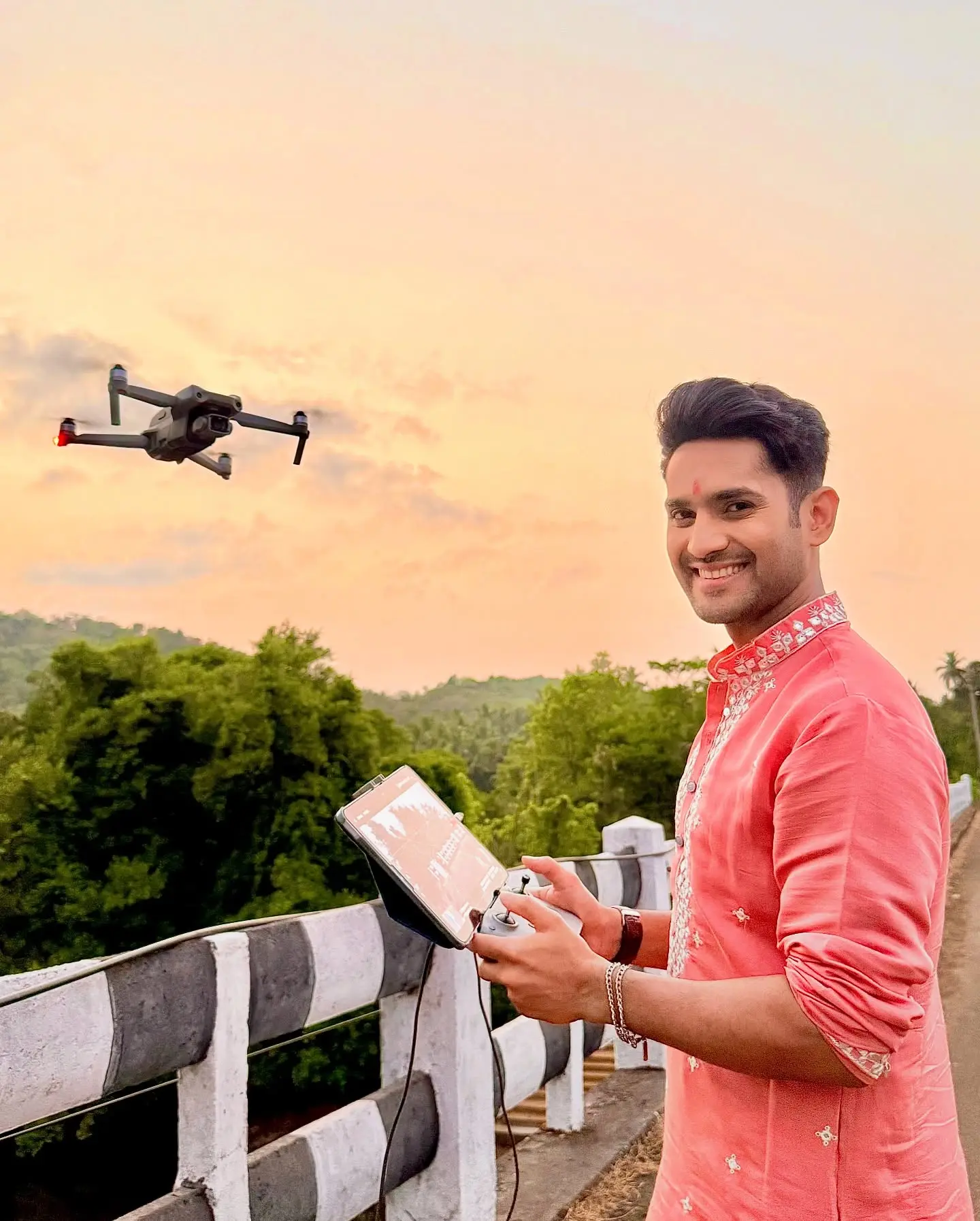 Mandar Jadhav Soars to New Heights in Latest Career Update Flying high with style and ambition, Mandar Jadhav inspires fans to transcend every limit.