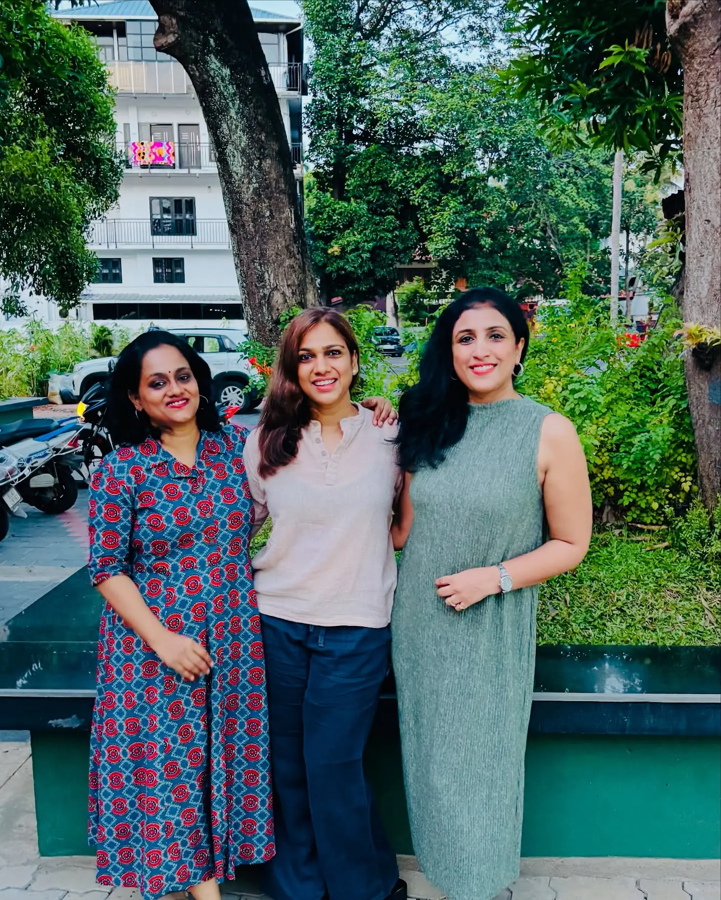 Gayatri Asokan Greets Fans on Instagram Singer and performer Gayatri Asokan charms her audience with a casual, cool greeting post!