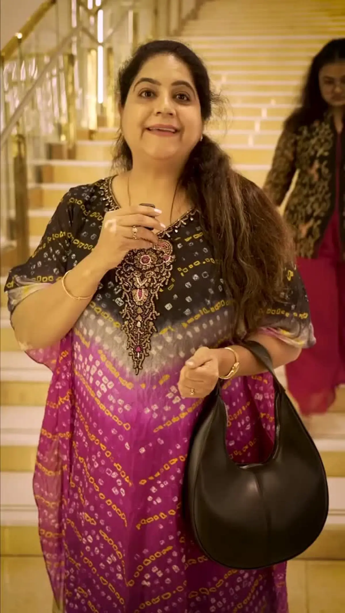 Geeta Ben Rabari Dazzles Mumbai With Live Concert Mumbai’s NMACC staged a vibrant live show, reflecting Geeta Ben Rabari’s soulful act live.