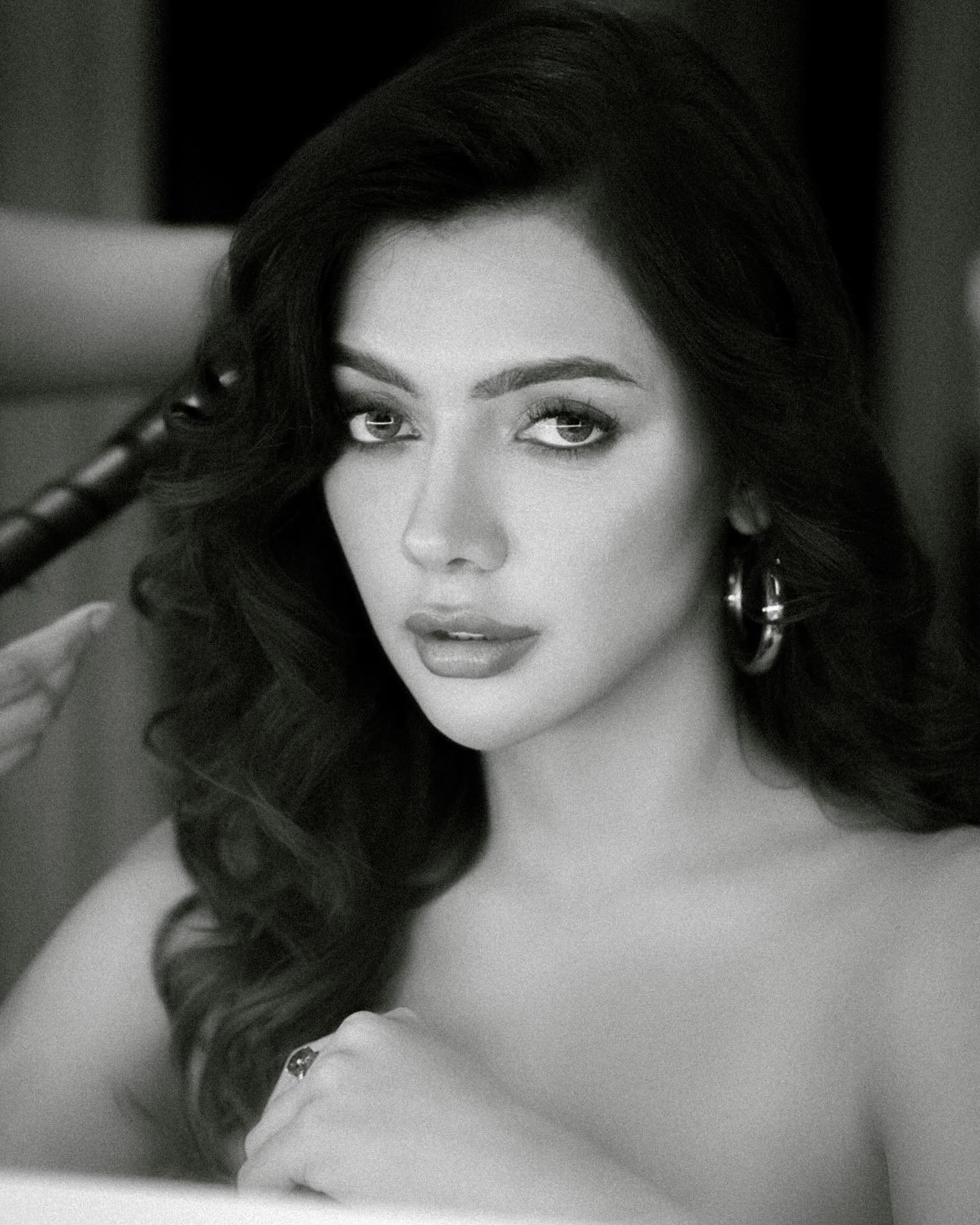 Glamorous Vibes: Ruhii Siingh’s Chic Statement Styling bold charm and modern elegance, Ruhii Siingh dazzles in a vibrant glam shoot - Now
