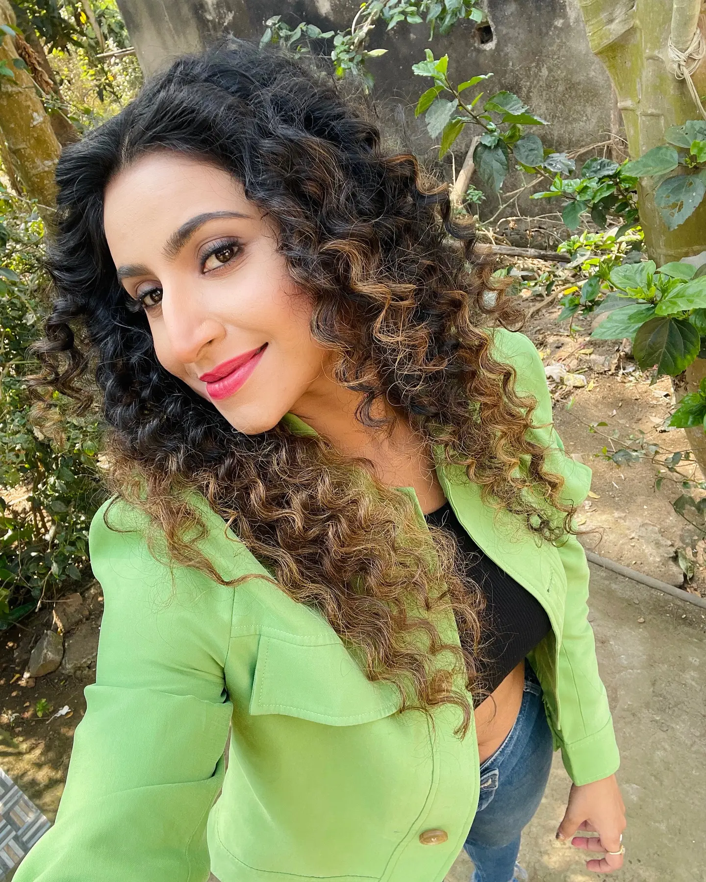 Glossy Lips And Confident Smiles Debjani Deghuria stuns with glossy lips and a confident smile in her latest post online!!