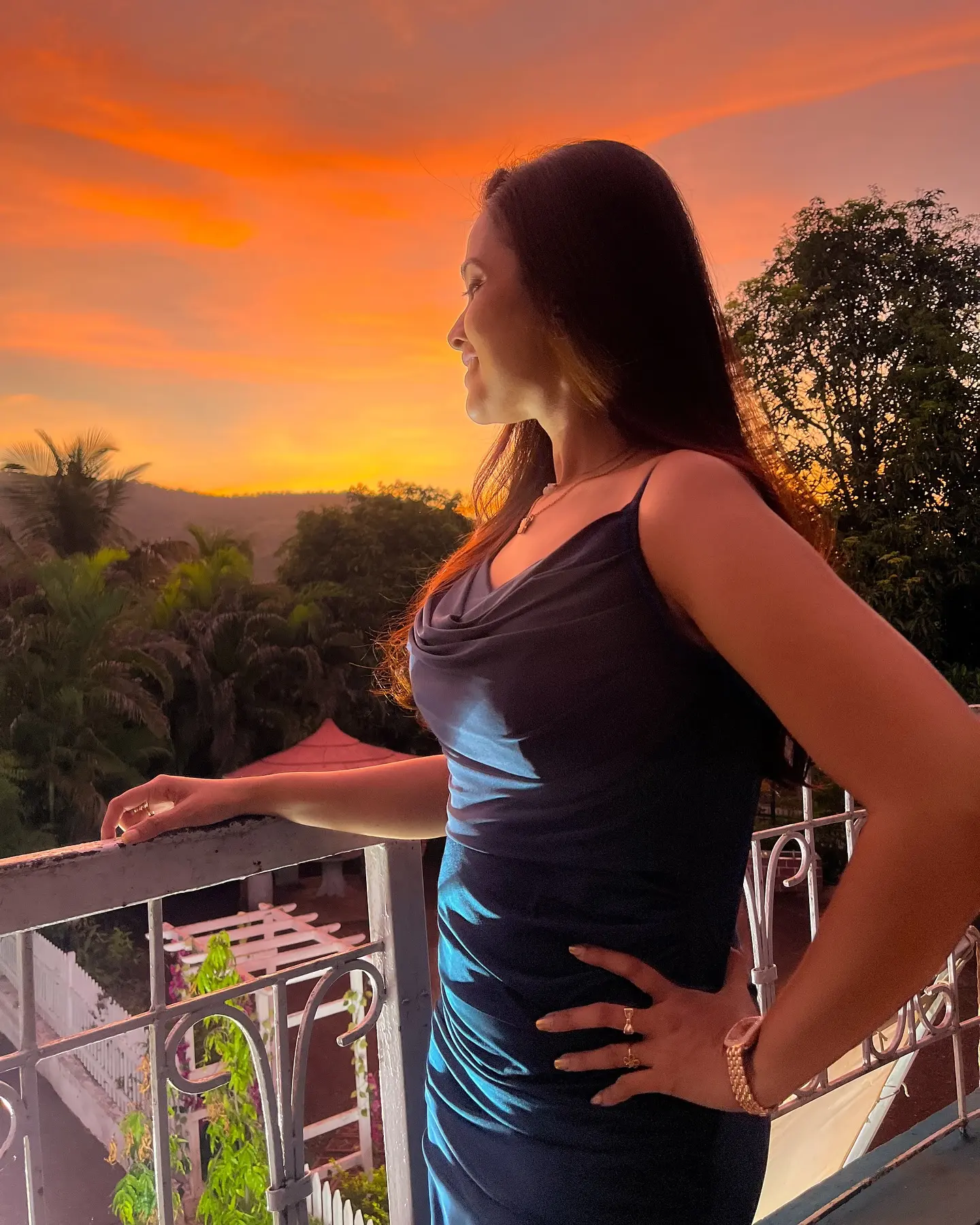 Golden Hour Glow: Akshayaa's Sunset Vibes