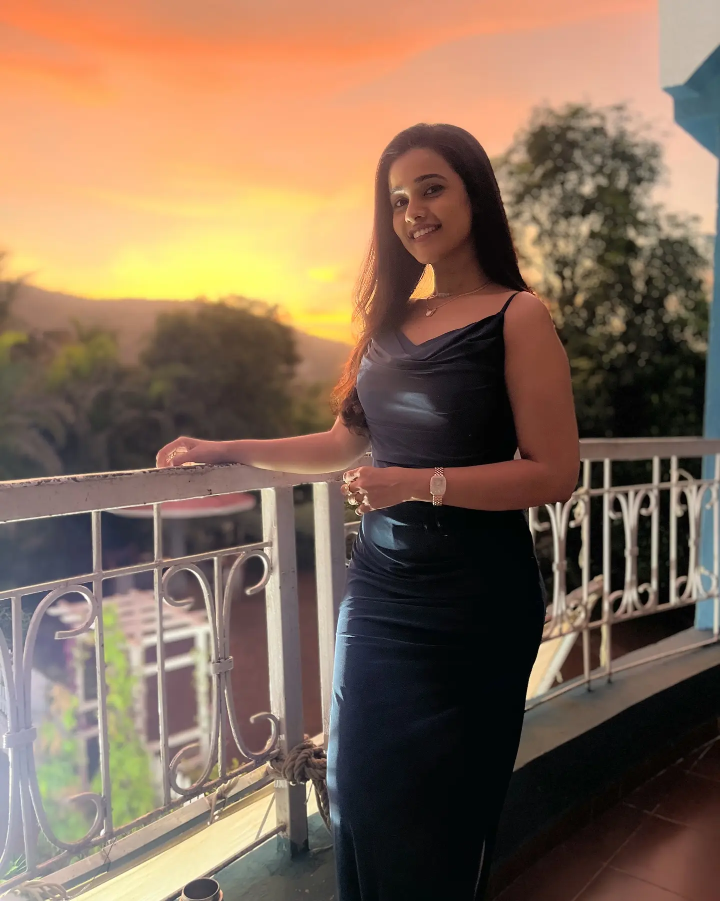 Golden Hour Glow: Akshayaa's Sunset Vibes