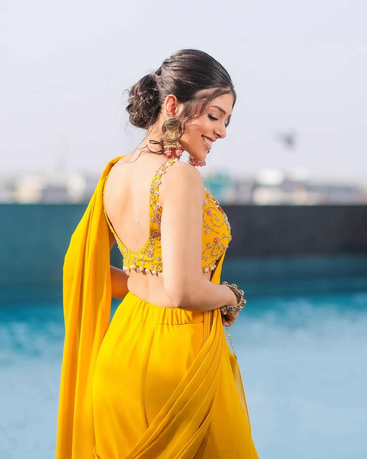 Golden Hues Inspire Ishita Chauhan’s Ethereal Look