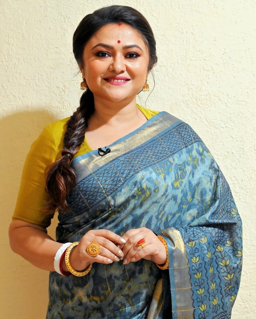 Graceful Elegance: Koneenica Banerjee's Timeless Signature Style