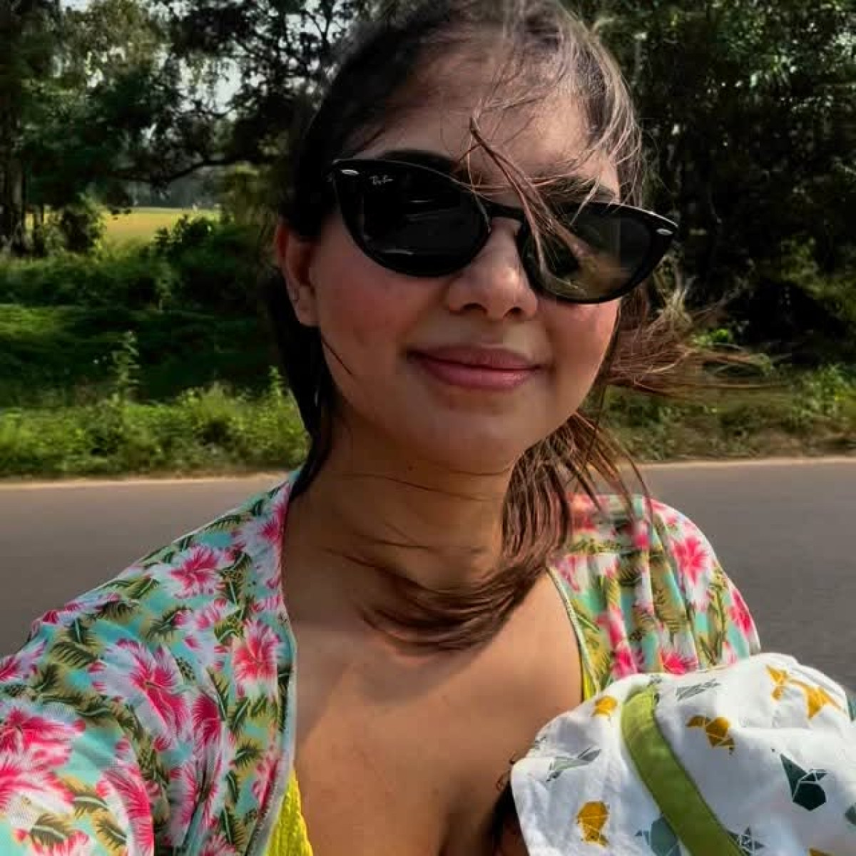 Growing Up Fast: Pooja Banerjee Celebrates Motherhood Pooja Banerjee echoes time’s flight as daughter blossoms; a heartfelt share online. Wow!!!