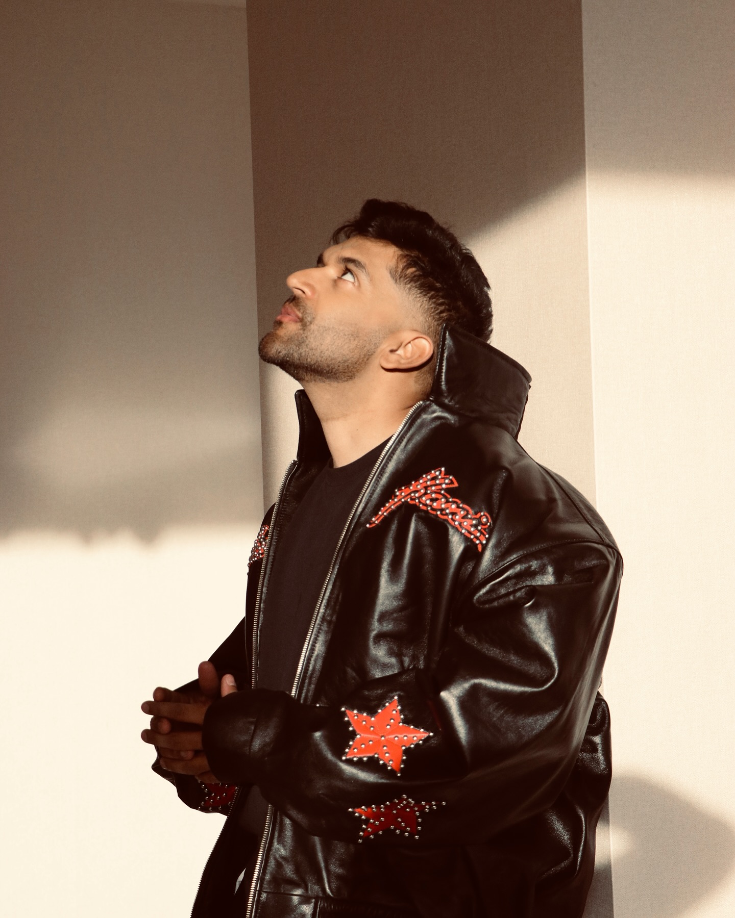Guru Randhawa Returns With A Fresh Business Vibe