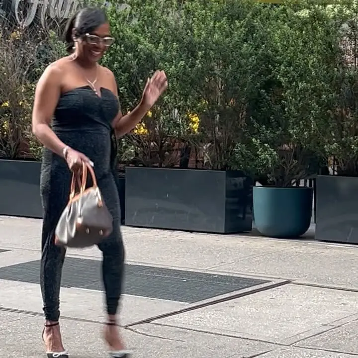 Heartwarming Mother’s Day Tribute In NYC