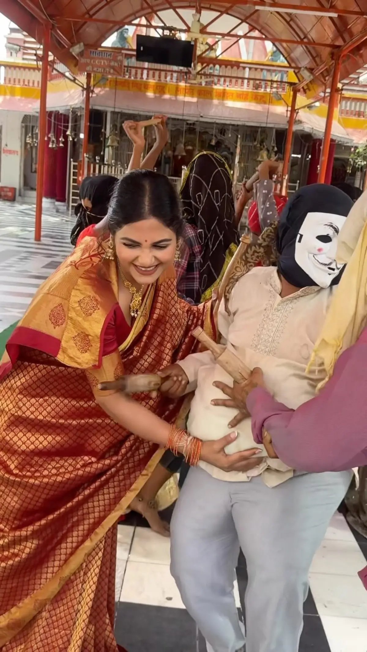Hema Shharmaa Lights Up Jhansi With Local Dance Vibes Experience the vibrant local dance culture in Jhansi as Hema Shharmaa steals the spotlight