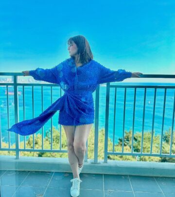 Hina Khan Stuns In Chic Blue Ensemble