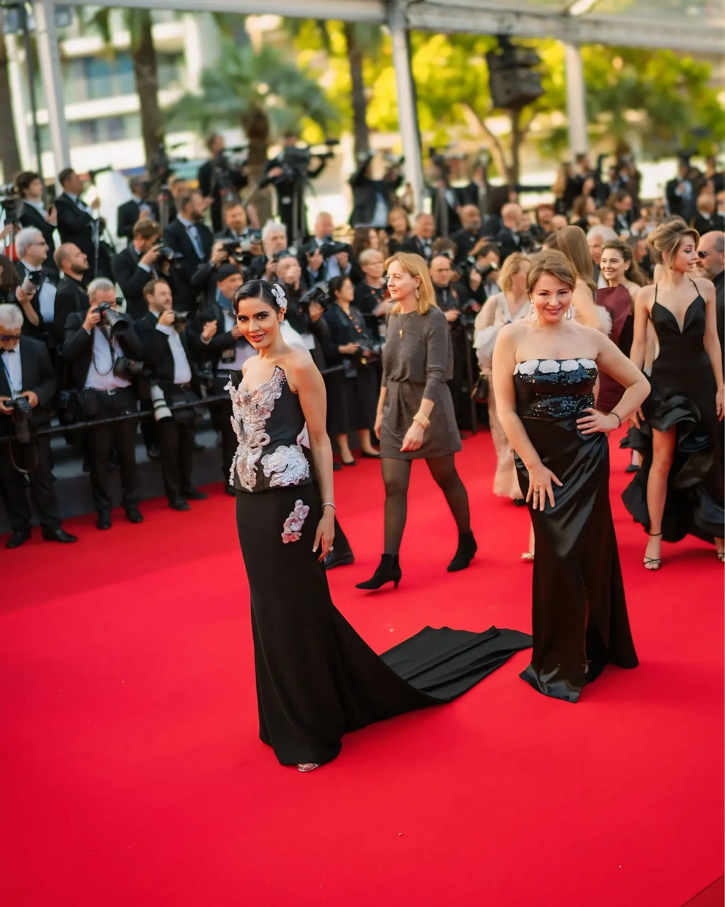Hollywood Glam Shines At Cannes Red Carpet