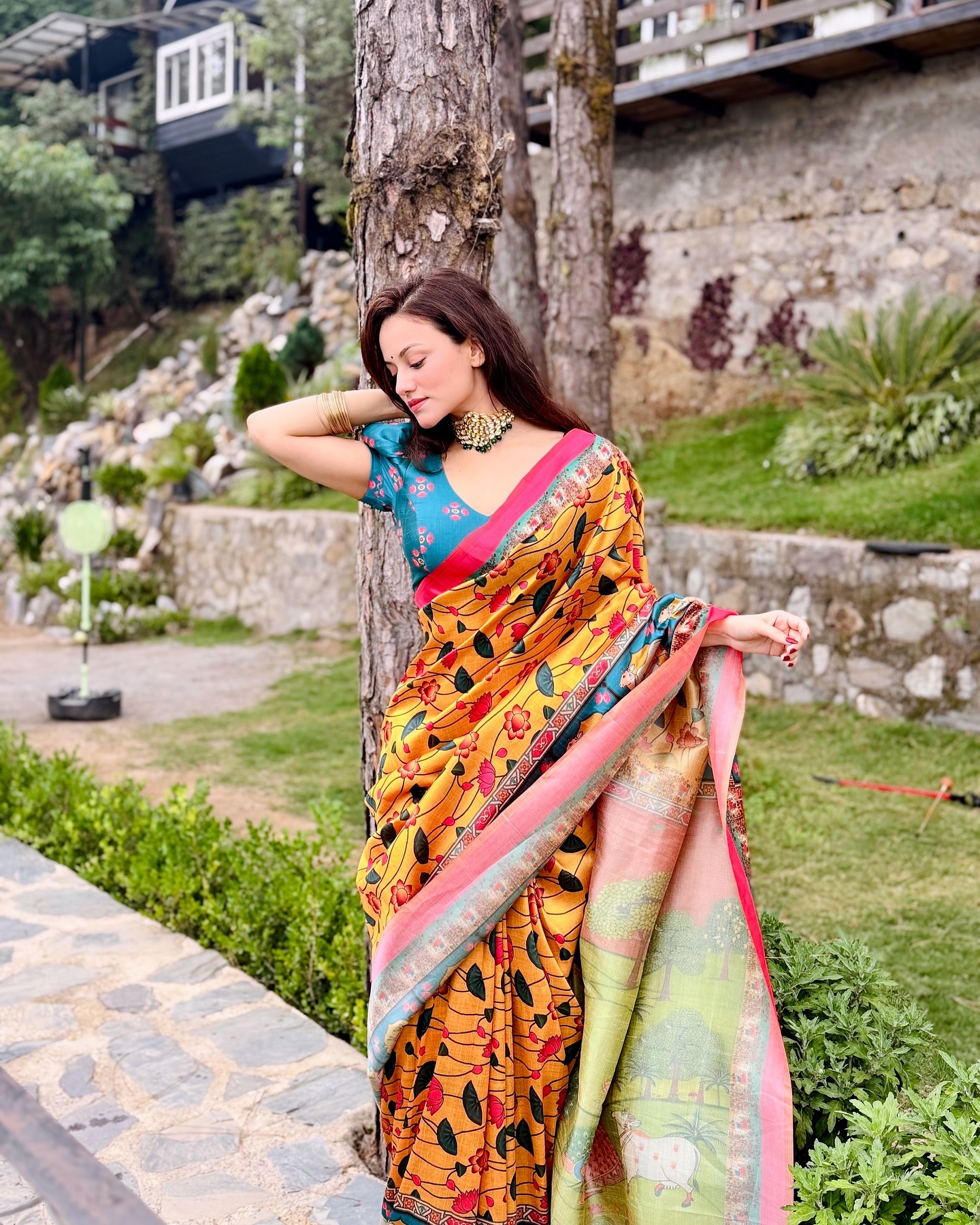 Indian Saree Collaboration Lights Up Fashion Urvashi Pardeshi teams with Lazree Sarees in a vibrant showcase of Indian style and love.!