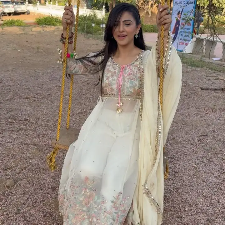 Isha’s Style Shines On Dangal TV