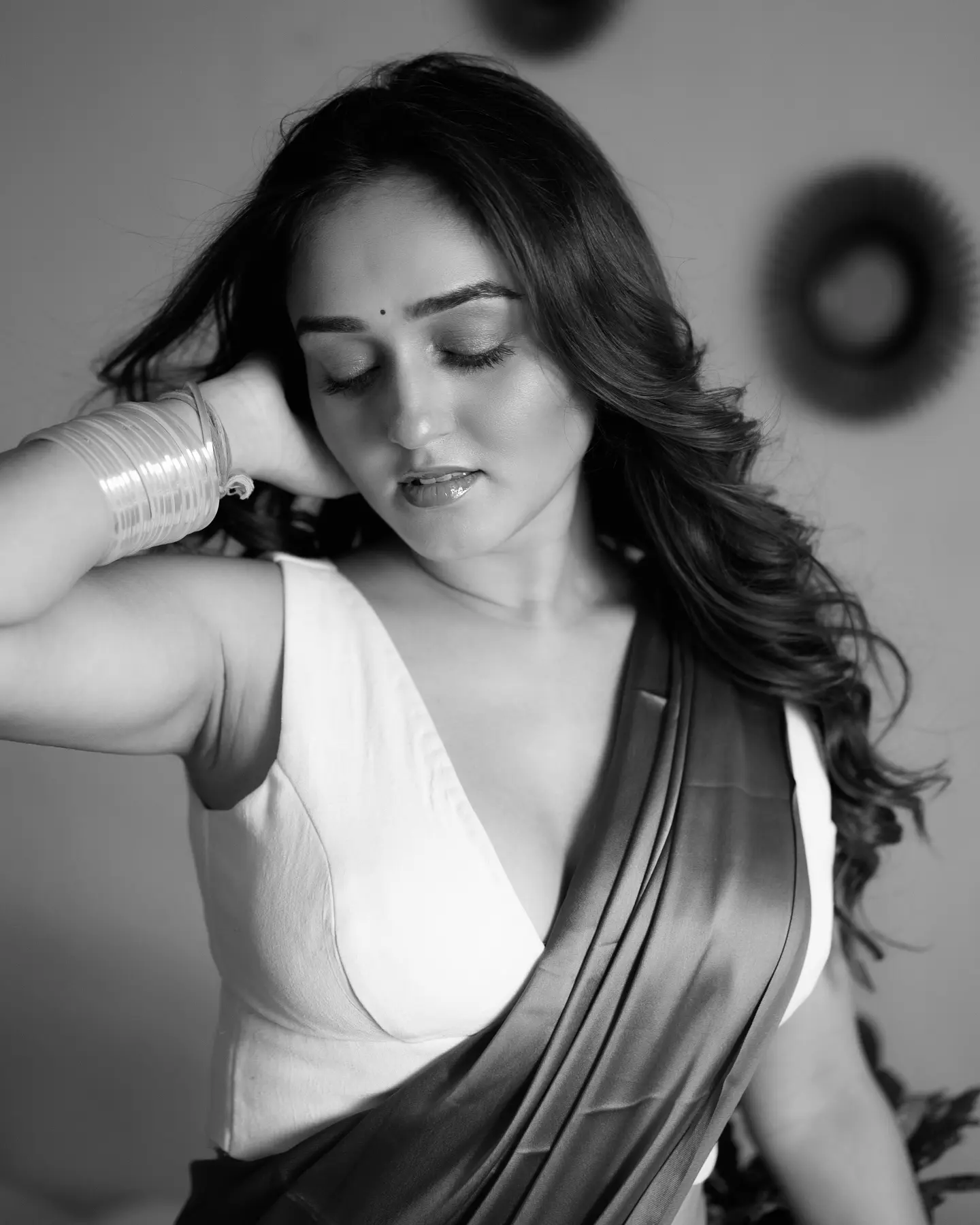 Ishq Kije: Tanya Sharma’s Elegant Saree Portrait