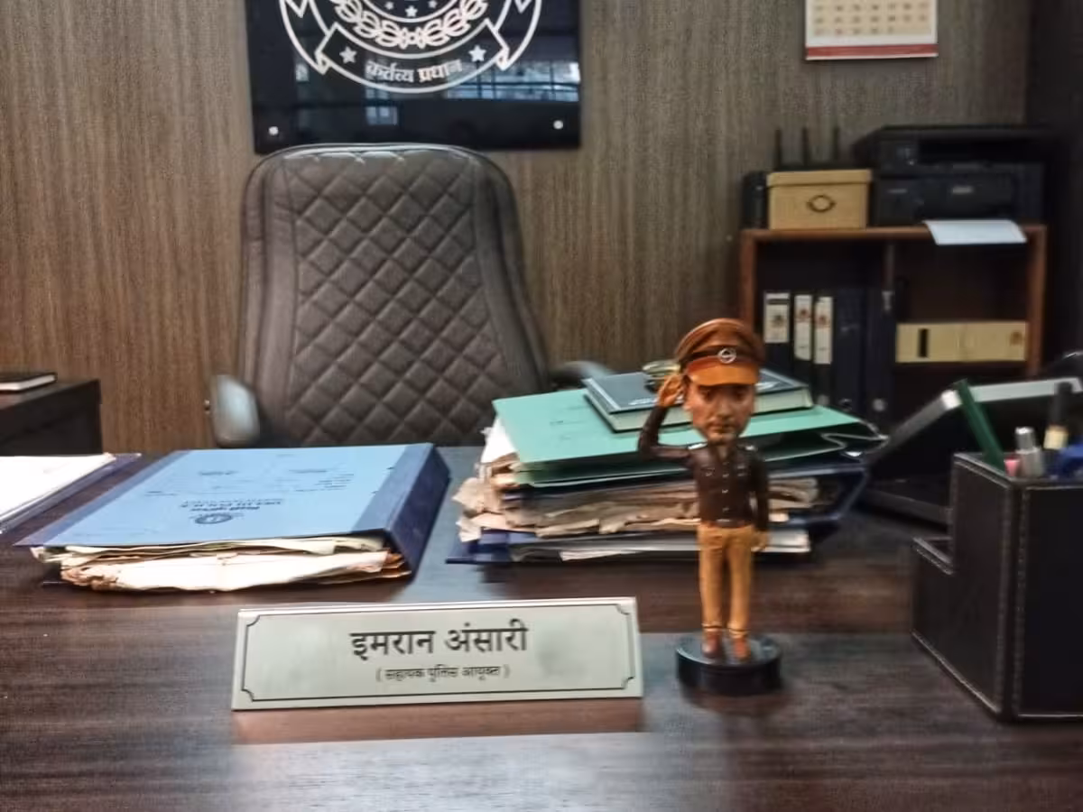 Ishwak Singh Celebrates 5 Years With PaatalLok Journey