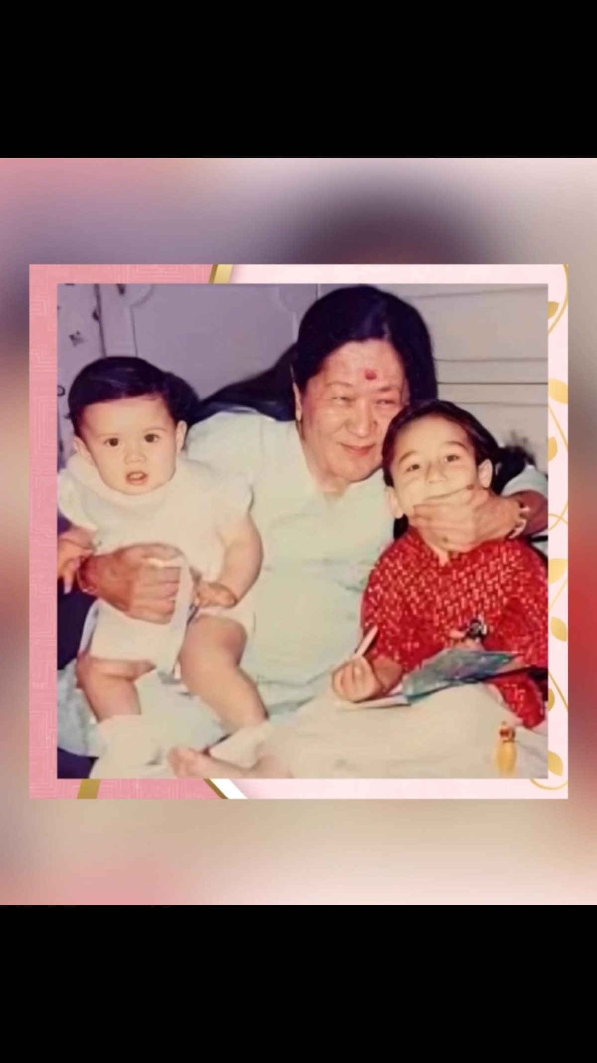Jackie Shroff Celebrates Mother’s Day With Heartfelt Tribute A loving salute to maternal bonds, captured in a simple yet stirring Instagram tribute!!