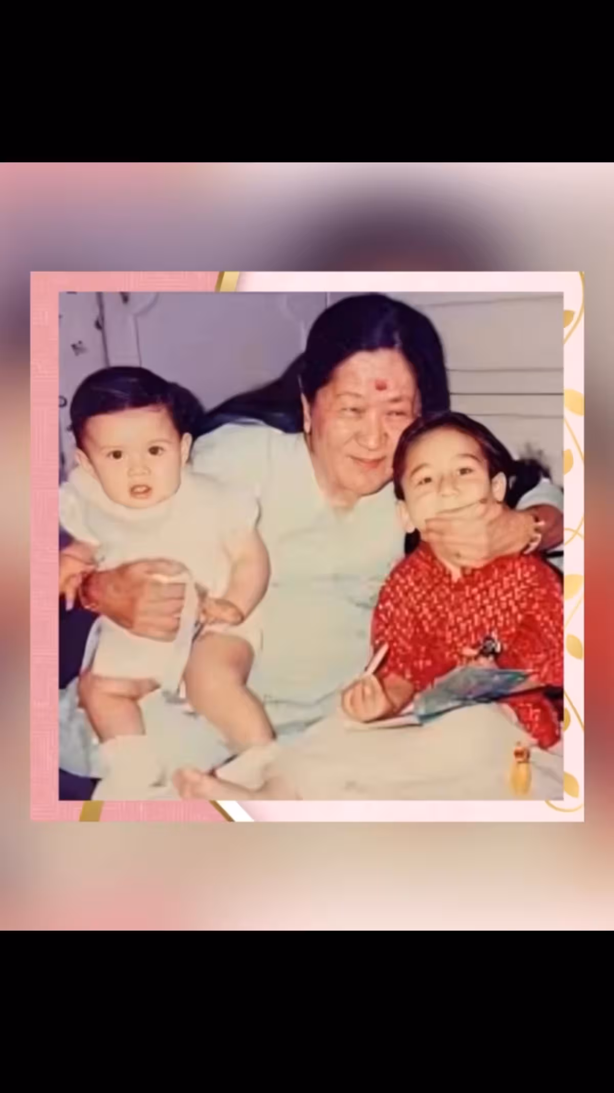 Jackie Shroff Celebrates Mother’s Day With Heartfelt Tribute A loving salute to maternal bonds, captured in a simple yet stirring Instagram tribute!!
