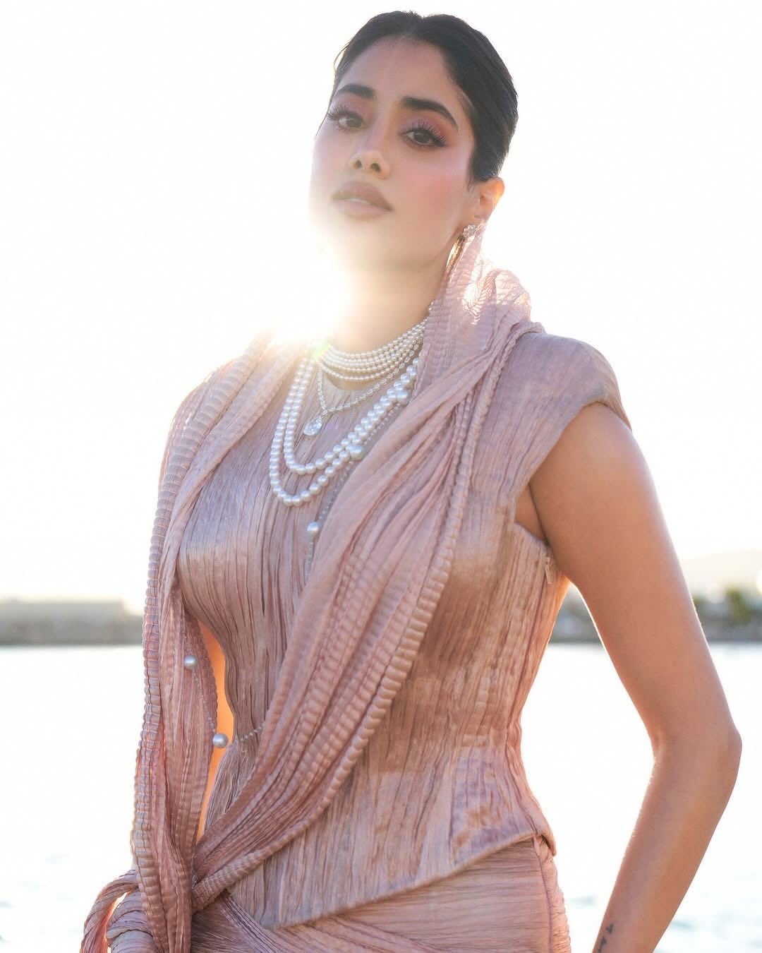 Janhvi Kapoor Dazzles In Ethereal Tarun Tahiliani Look