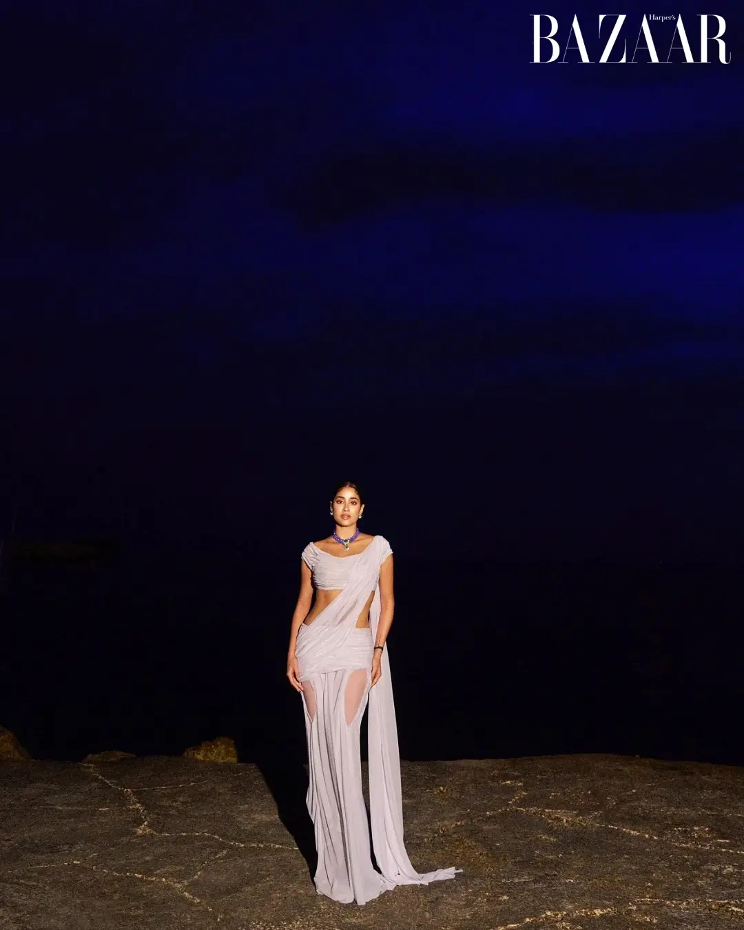 Janhvi Kapoor Stuns in Dripping Saree