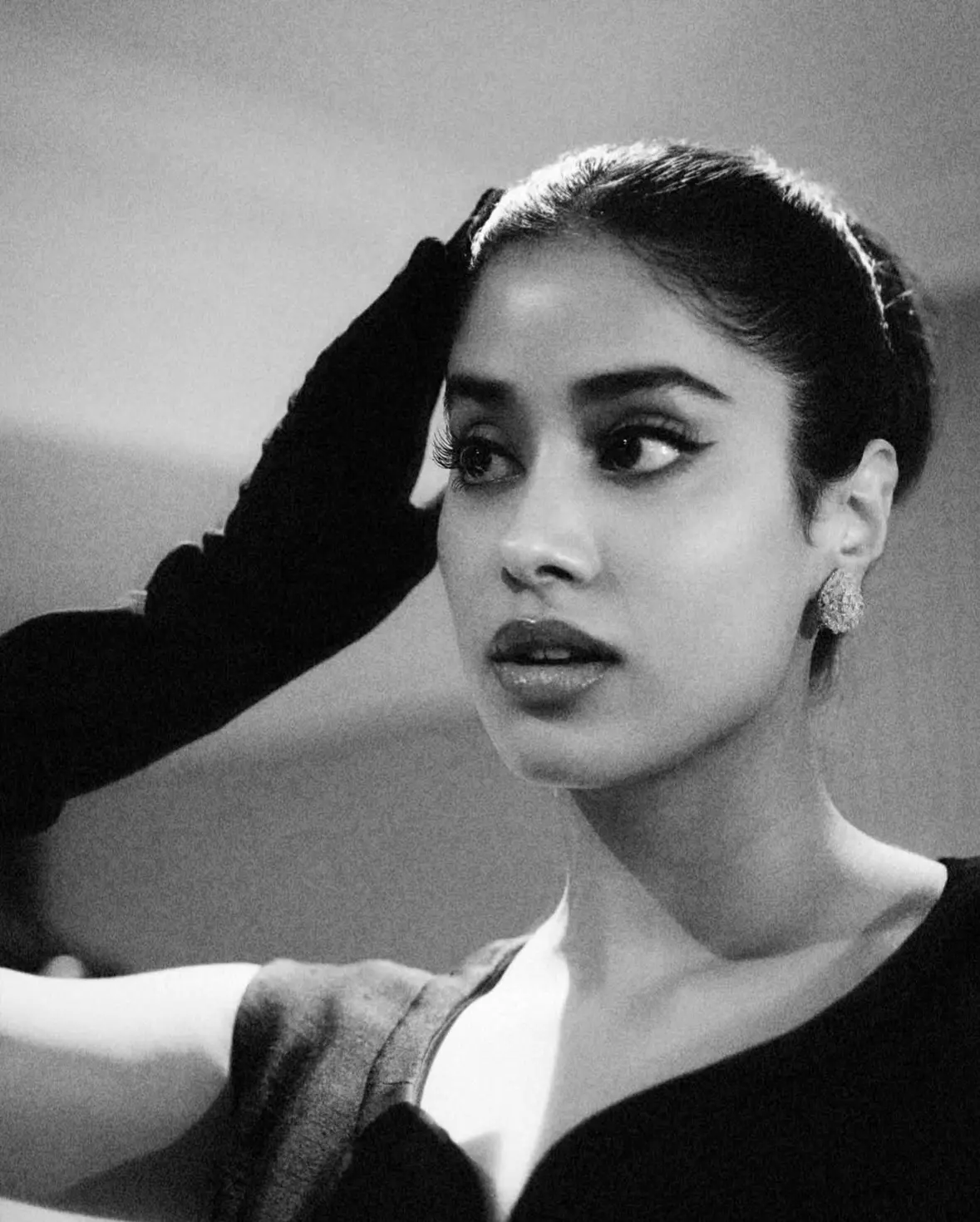 Janhvi Kapoor Stuns In Vintage Dior Look